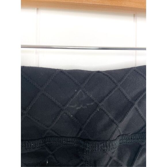 Beyond Yoga Women's Black Quilted Essential Diamond Pattern Bike Shorts Capri S - Picture 9 of 9